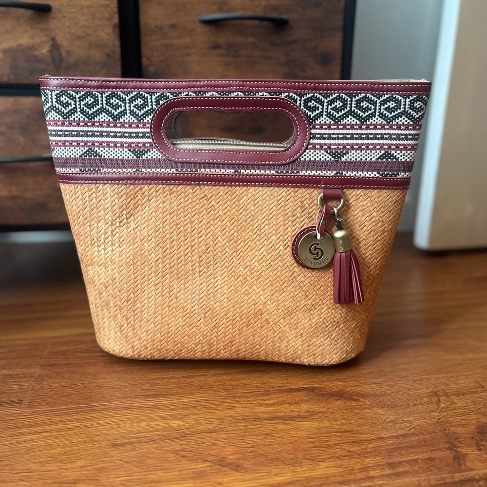 Stylish Gendhis Natural Materials Tan and Burgundy Handbag